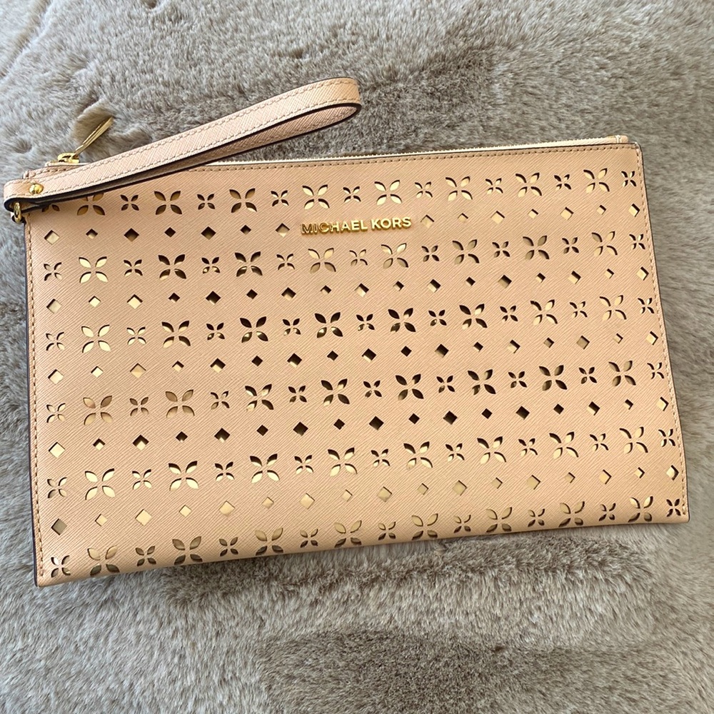 Gorgeous Michael Kors purse